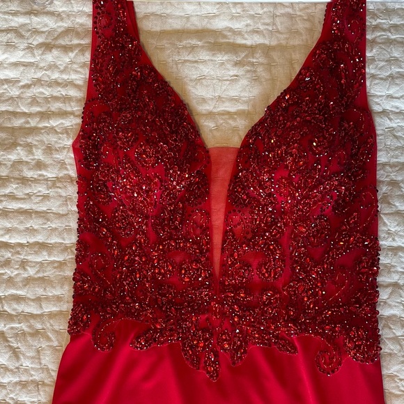 JVN by Jovani RED PROM Dress/Gown - Picture 3 of 12